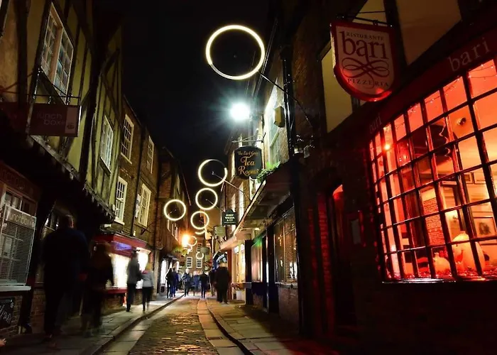 דירה Aldwark View With Free Parking *