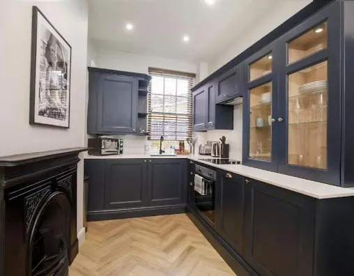 דירה Aldwark View With Free Parking *