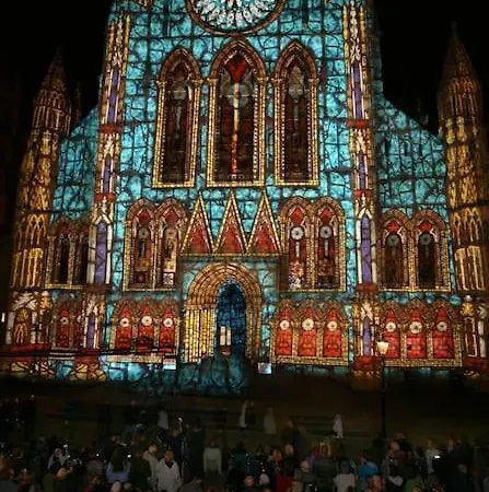 Aldwark View With Free Parking *