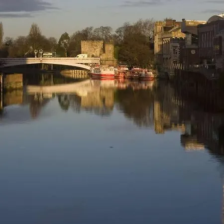 Aldwark View With Free Parking Lejlighed *