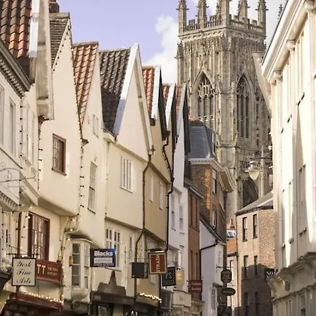 Apartment Aldwark View With Free Parking